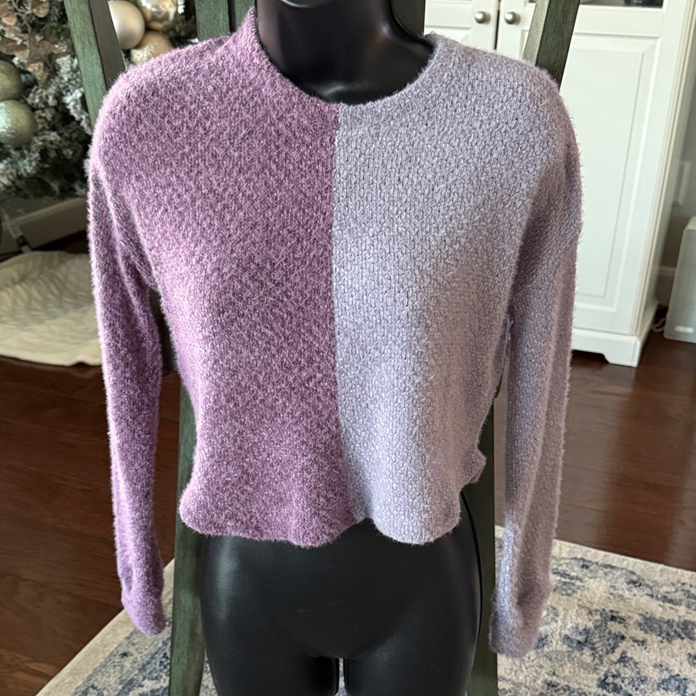 Hollister Two-Tone Lavender Sweater